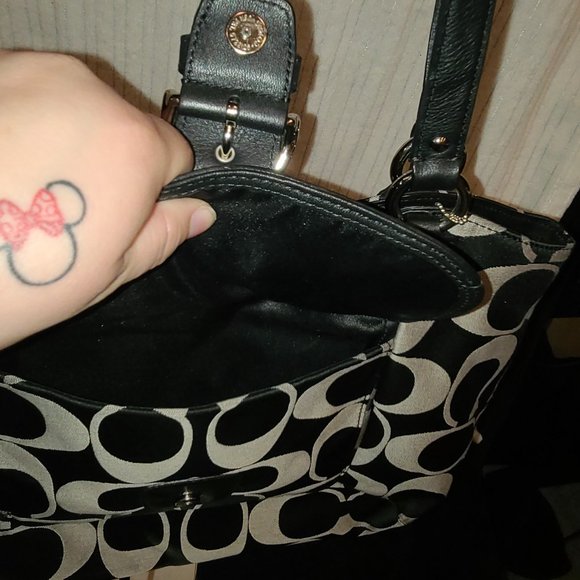 Coach Campbell Signature Belle Carryall - Picture 2 of 15